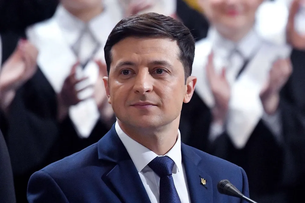 Volodymyr Zelensky, président ukrainien testé positif au COVID-19