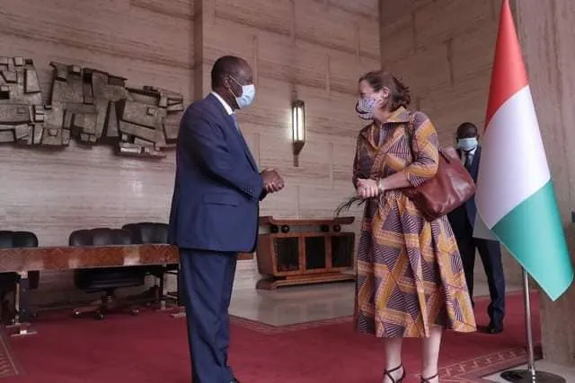 Départ de l’ambassadrice de Grande-Bretagne en Côte d’Ivoire : Joséphine Gauld fait ses adieux à Ouattara