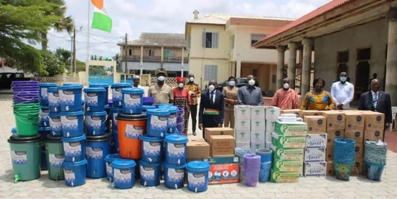 COVID-19 : la Chine offre des kits sanitaires au ministère du Tourisme