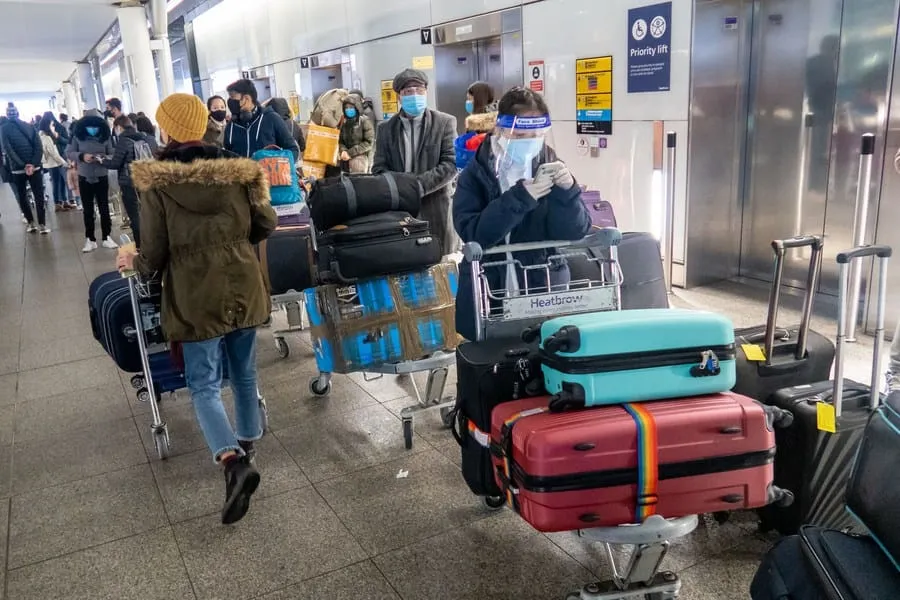 Le Royaume-Uni enregistre 32.725 nouveaux cas de coronavirus et 570 décès liés à cette maladie – Actualités 25/12/2020