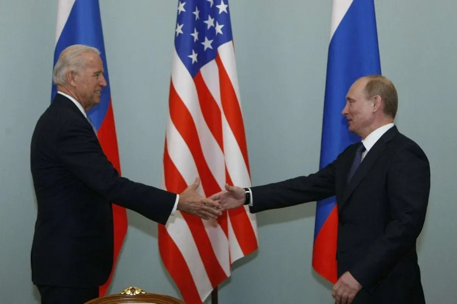 Vladimir Poutine félicite Joe Biden pour sa victoire présidentielle