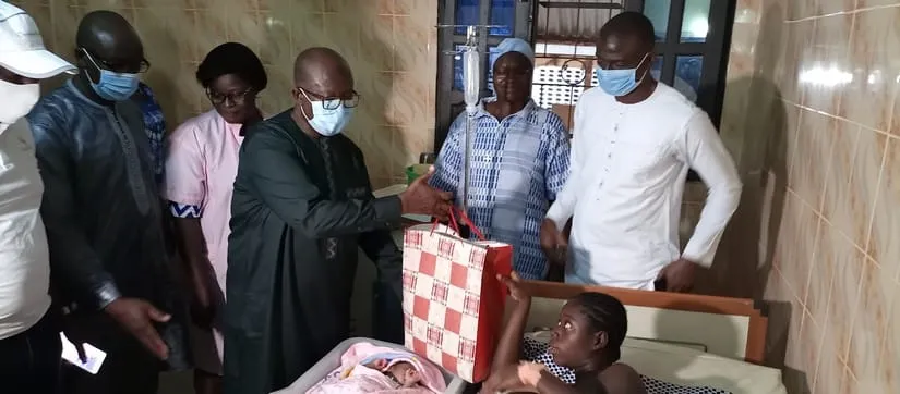 Des bébés nés le 1er janvier 2021 à Bondoukou reçoivent des cadeaux