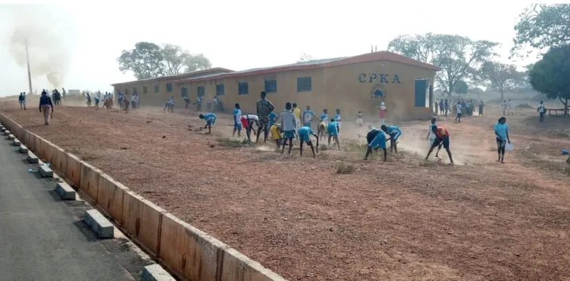 Grand ménage à Madinani : les élèves participent massivement à l’opération