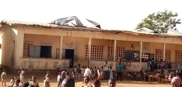 Man : le groupe scolaire Libreville détruit par le vent