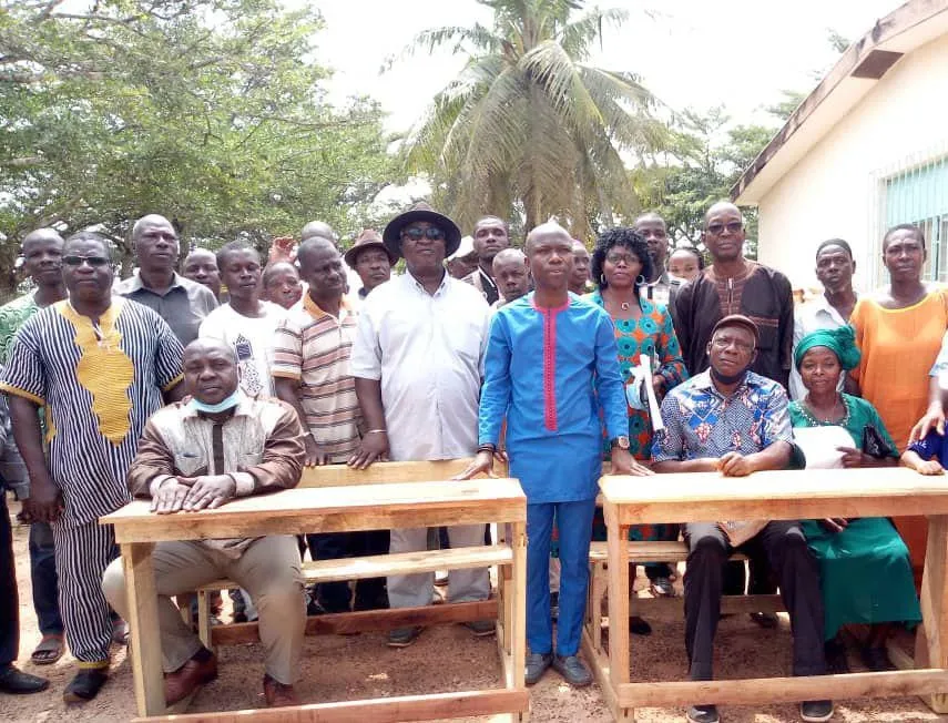500 tables-bancs remis aux établissements scolaires publics de Sikensi – Actualité ivoirienne 24/01/2021
