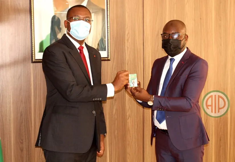 Côte d’Ivoire : 810 cartes accordées aux journalistes