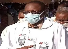 Assassinat d’un prêtre au Burkina Faso : l’enquête est ouverte