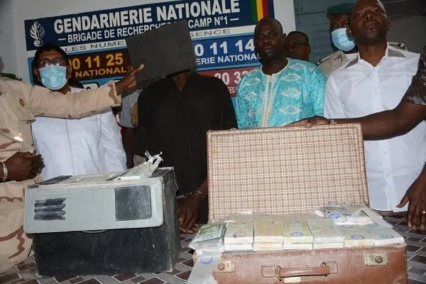 Saisie de 1 milliard FCFA en faux billets de banque au Sénégal