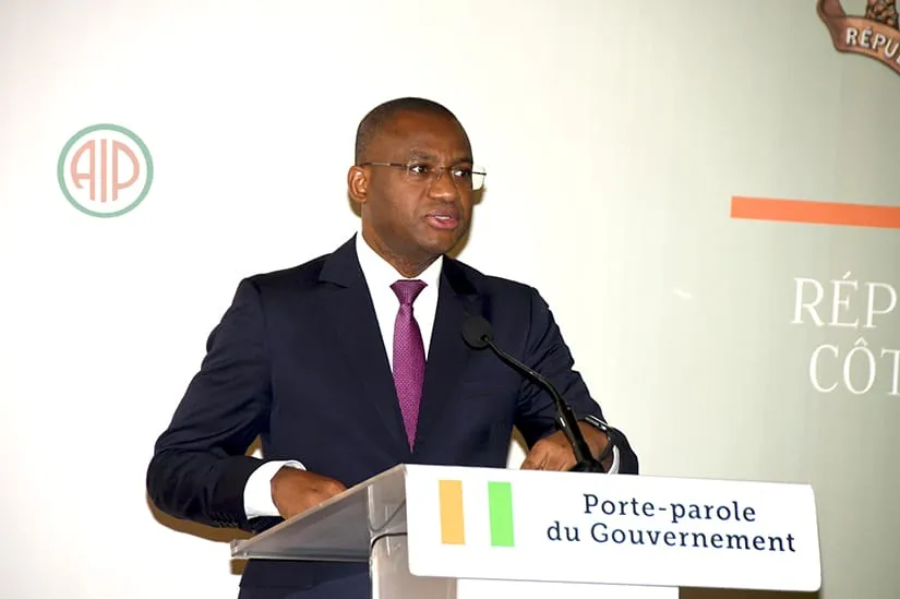 Covid 19 : Le gouvernement réitère le port obligatoire du masque dans les transports publics et services – Actualité ivoirienne 03/02/2021