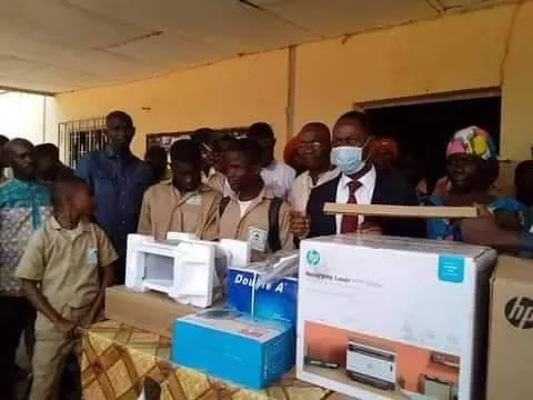 Du matériel informatique offert au collège moderne de Tortiya – Actualité ivoirienne 11/02/2021