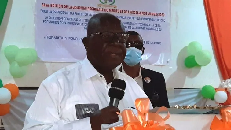 Plaidoyer pour combler un déficit de 30 000 tables-bancs dans la DRENET-FP de Divo – Actualité ivoirienne 15/02/2021