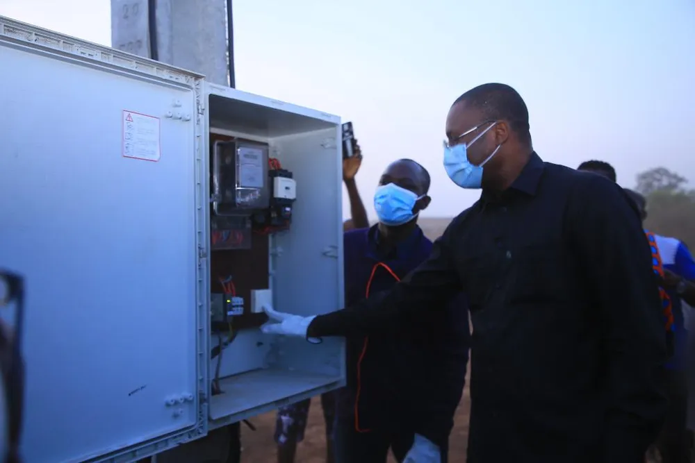 Des quartiers de Béoumi électrifiés – Actualité ivoirienne 15/02/2021