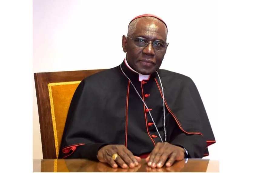 Le cardinal guinéen Robert Sarah rend sa démission