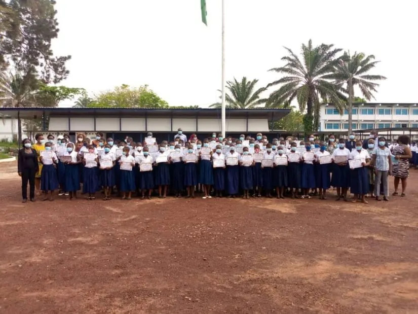 Lycée Sainte Marie de Cocody : les meilleures élèves de la 6ème récompensées