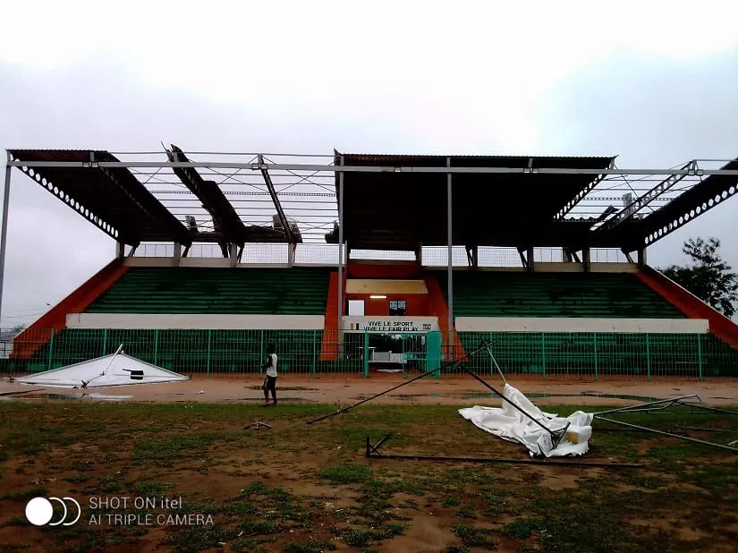 Stade Losseni Soumahoro de Séguéla : la tribune officielle décoiffée par une tornade