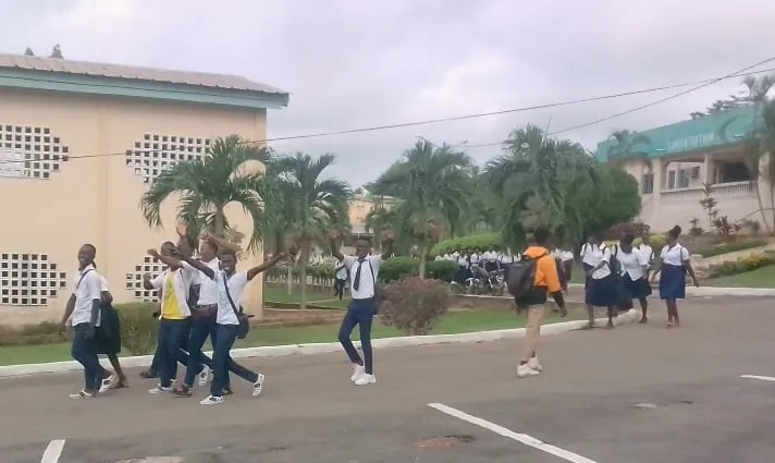 Congés de Pâques anticipés : des élèves interrompent les cours à Bongouanou