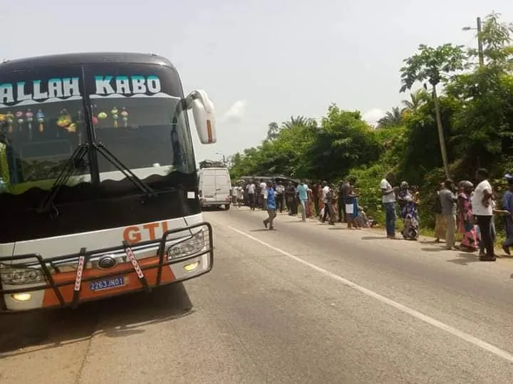 Accident à Abengourou entre un car GTI et un Masa : des victimes signalées