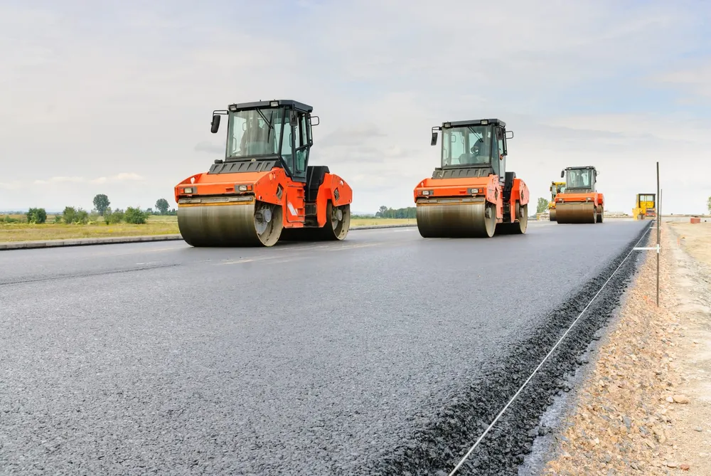 Zuénoula : les travaux de bitumage en cours dans la ville