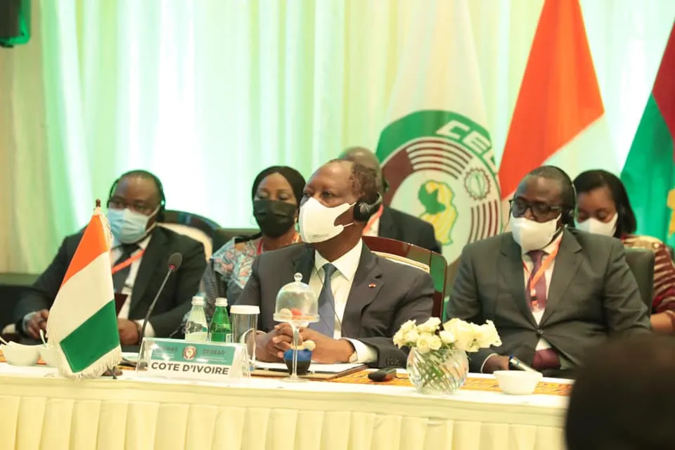 Alassane Ouattara au Sommet de la CEDEAO sur le Mali à Accra : des images