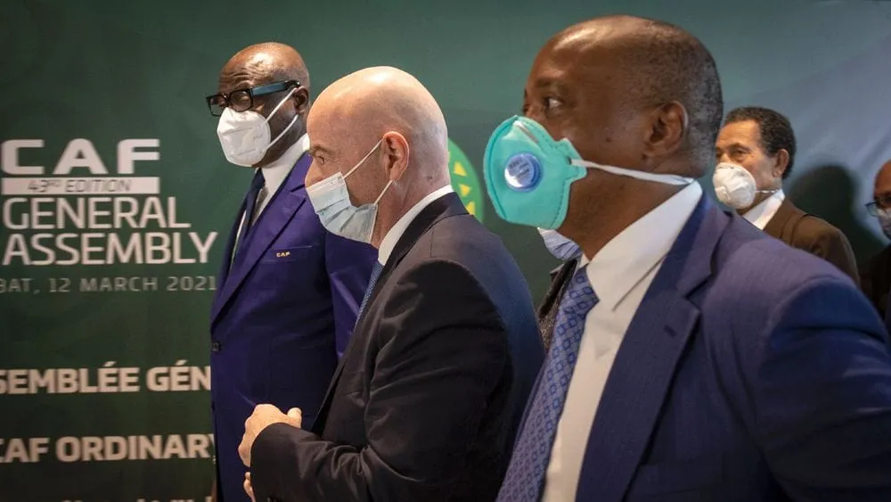 Les Présidents de la FIFA et de la CAF chez Ouattara ce 4 mai : Infantino et Motsepe vont-ils convaincre ADO de soutenir Drogba ?