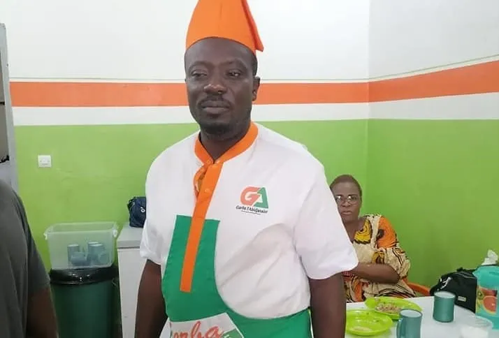 Samba David : l’activiste proche de l’opposition ivoirienne vend du « Garba »