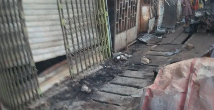 Violences contre les nigériens: Des coins de ventes incendiés à Songon
