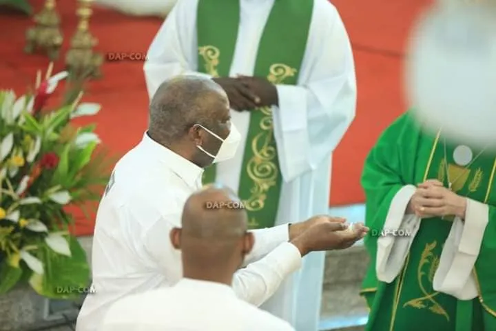 Apres Blé Goudé, Gbagbo redevient chrétien catholique