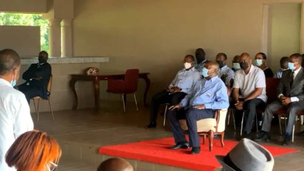 Gbagbo reçoit les chefs traditionnels à sa résidence de Mama : suivez en directe