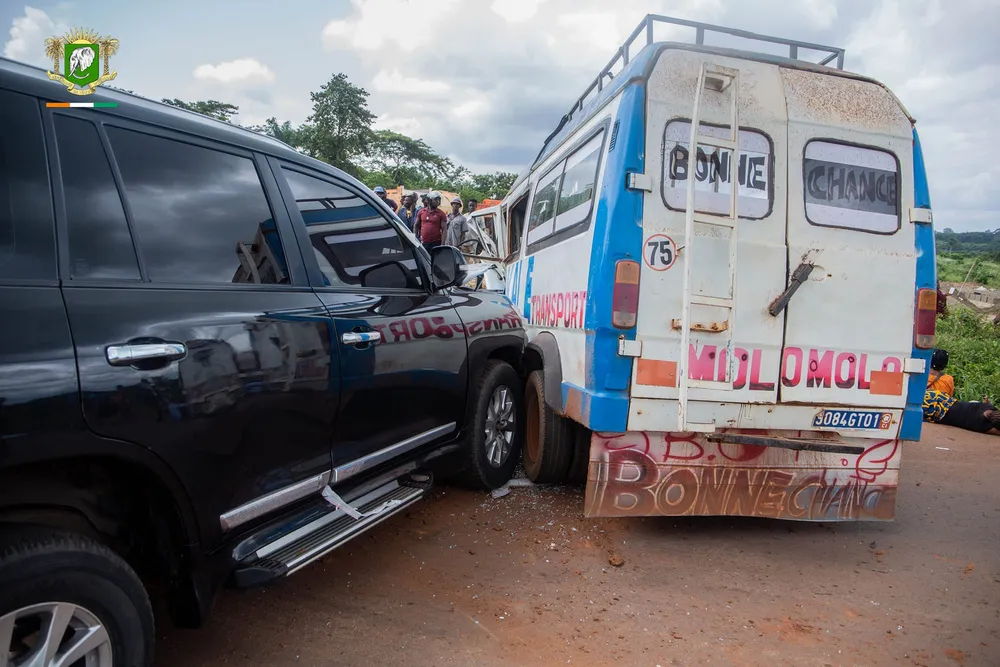 Alcide Djédjé victime d’un accident de la route, son épouse grièvement blessée : des images