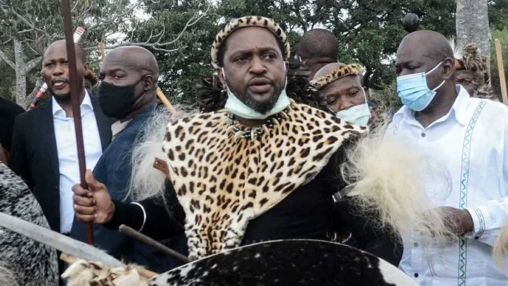 Violence en Afrique du Sud: le roi zoulou lance un appel au calme