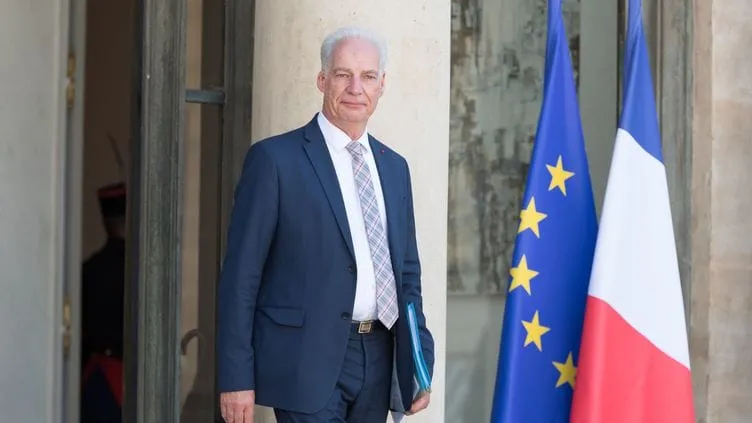« Abus de confiance » et déclaration incomplète de patrimoine : un autre ministre français jugé en septembre