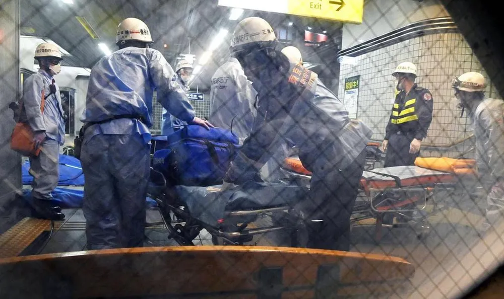 Attaque à Tokyo: deux blessés, un suspect recherché