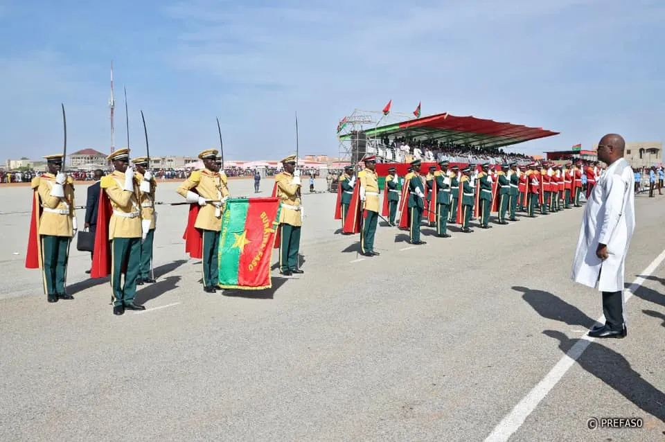 61e anniversaire indépendance du Burkina ce 5 août 2021 : Roch Kaboré rend hommage aux Forces de Défense