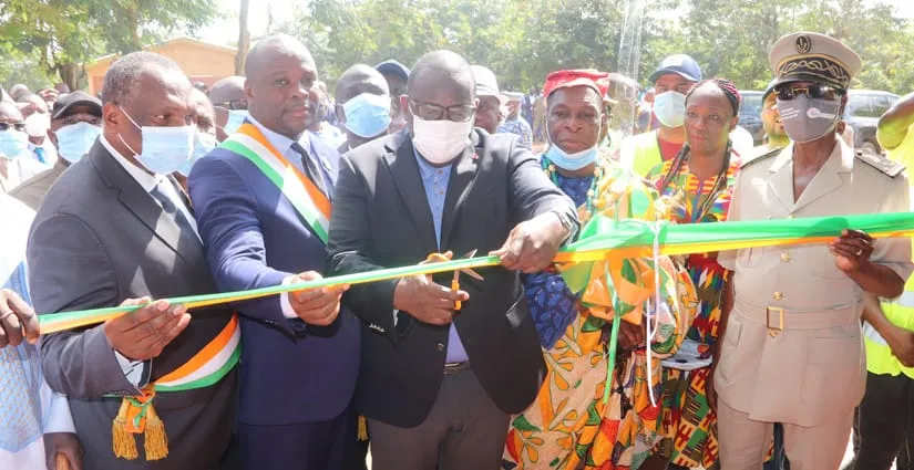 Bouaflé : Fidèle Sarassoro inaugure deux écoles dans le département