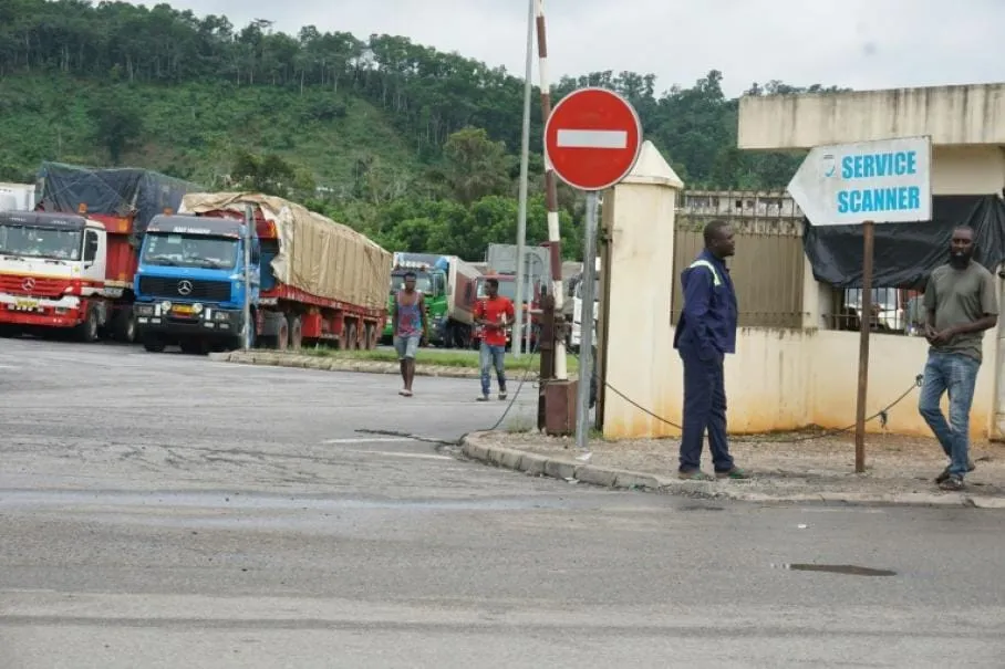Fermeture des frontières Côte d’Ivoire-Mali : plus de 100 camions bloqués à Nigouni