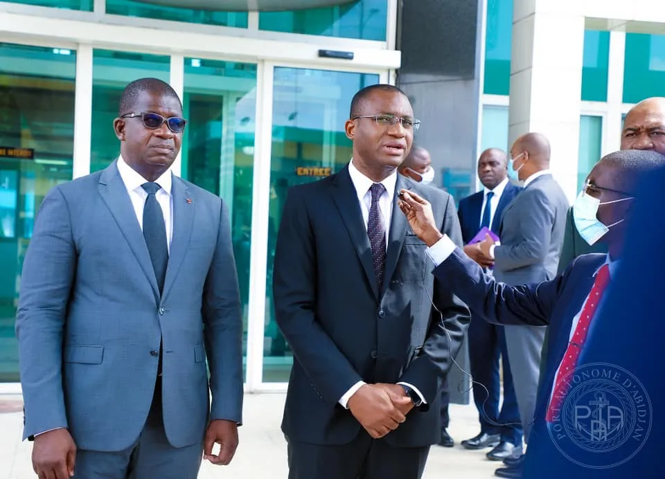 Pénurie du « Faux thon » en Côte d’Ivoire : Sidi Touré s’enquiert de la situation auprès de l’autorité portuaire