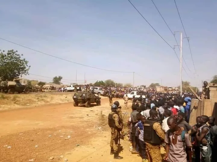 Début du retrait des militaires français du Niger