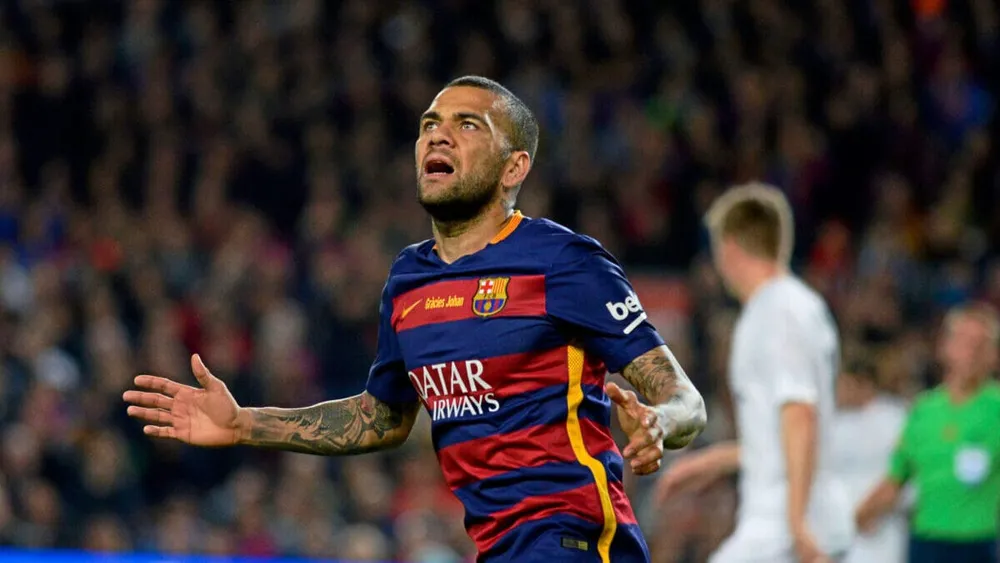 Barça : Dani Alves de retour au coté de Xavi (officiel)