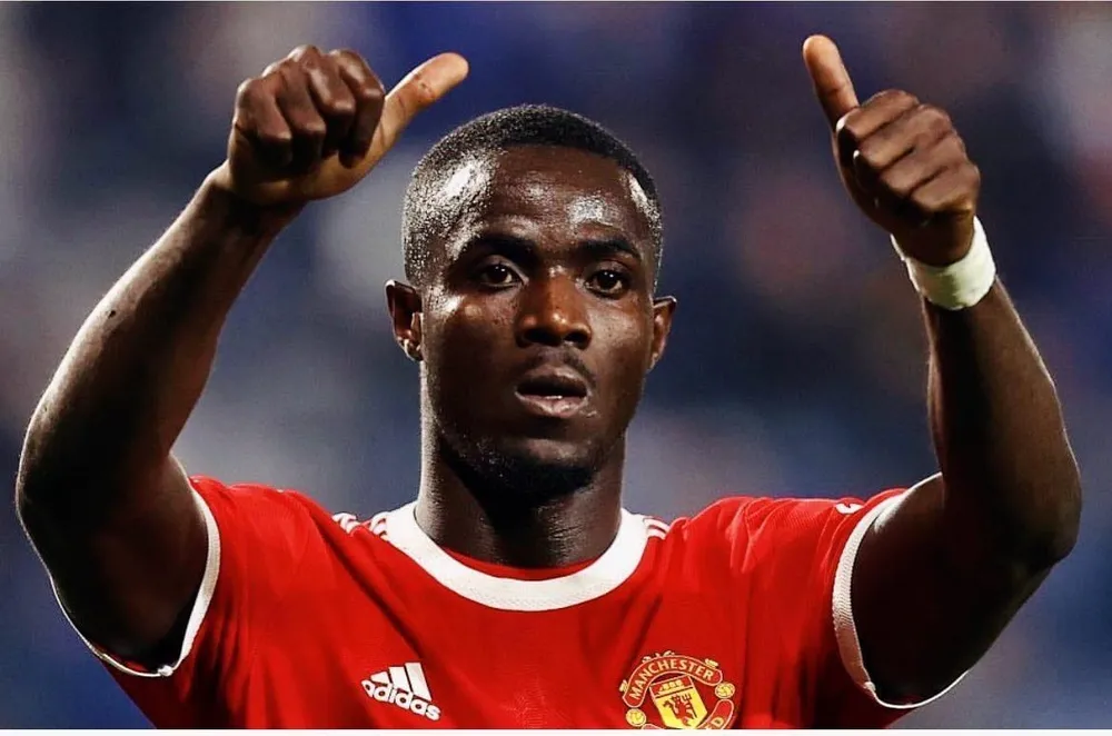 Eric Bailly, pouces levés