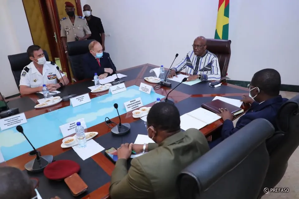 France-Roch Kaboré : la coopération militaire en discussion au Burkina