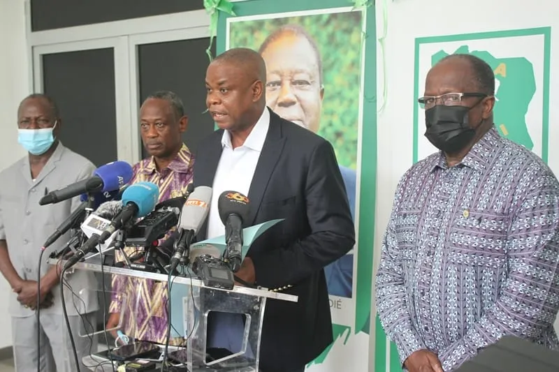 Titrologie 6 janvier 2022 : revue de la presse ivoirienne : «Dialogue politique, le PDCI et le PPA-CI mettent la pression sur Ouattara»