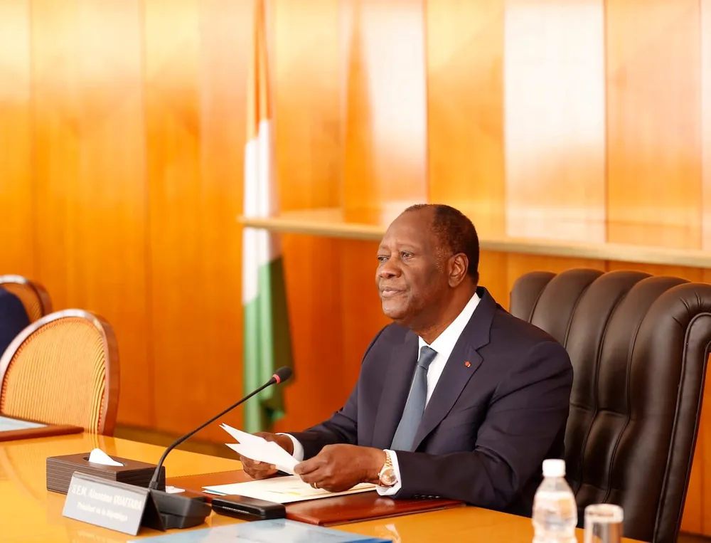 Transition au Mali: « une plaisanterie », Ouattara ridiculise des émissaires d’Assimi Goita