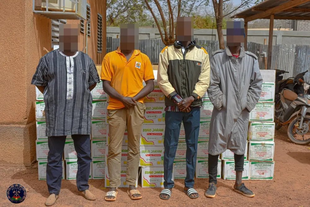 Burkina : près de 8.000 bidons de jus contrefaits saisis à Ouaga