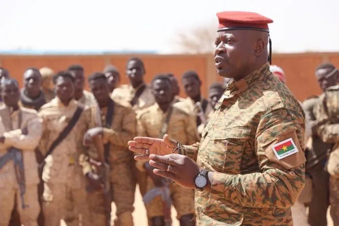 Burkina : Le président Damiba protège ses arrières, de nouveaux responsables militaires nommés