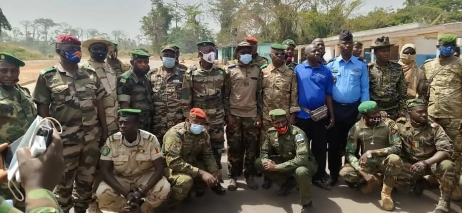 Situation sécuritaire Côte d’Ivoire : Des militaires guinéens et ivoiriens se rencontrent à Gbapleu