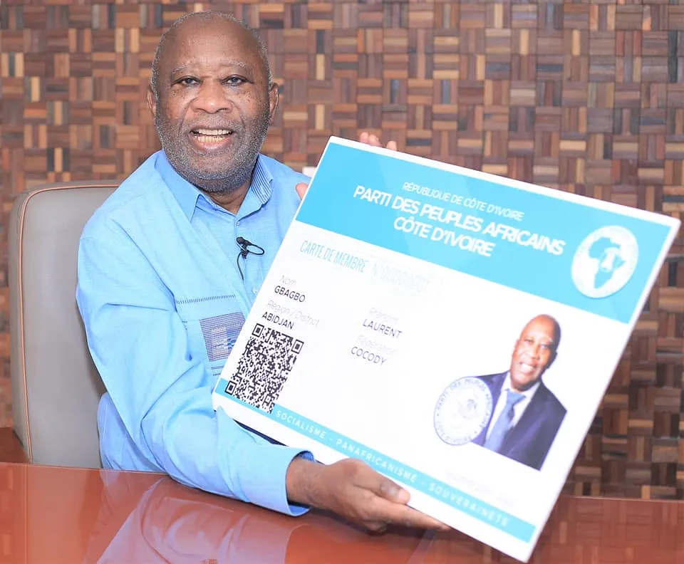 PPA-CI: Distribution des cartes des pionniers du parti de Gbagbo à Korhogo