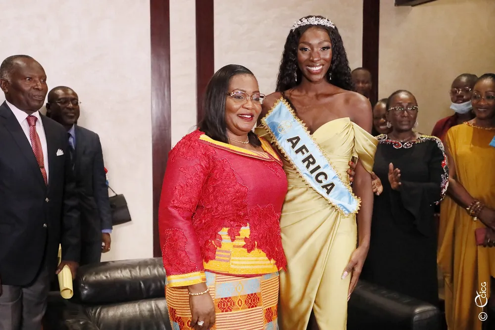 Olivia Yacé, Miss Monde Afrique 2021, a regagné Abidjan : ses premiers mots à la descente d’avion