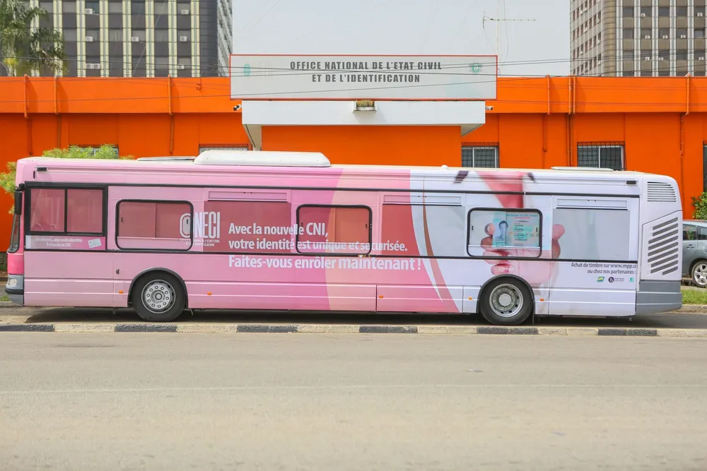 Les CNI 2009 arrivent à expiration le 31 mars: l’ONECI lance une opération d’enrôlement dans son bus à Koumassi