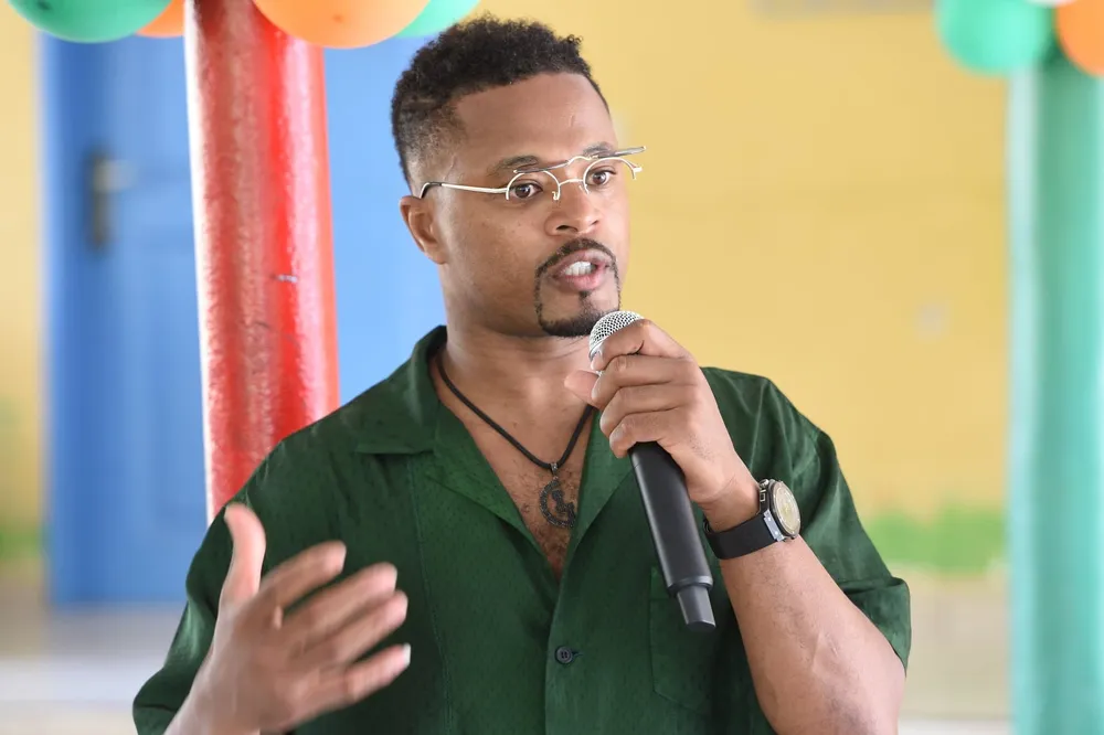Patrice Evra visite la case des enfants à Abidjan: des images