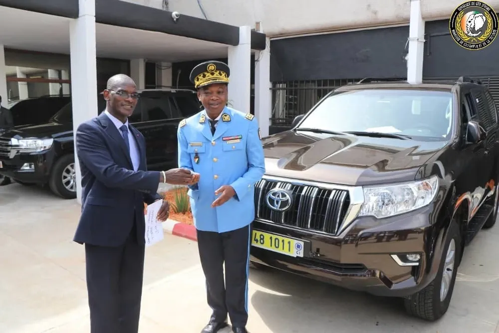 Côte d’Ivoire : des véhicules de commandement pour les nouveaux généraux de la Police nationale